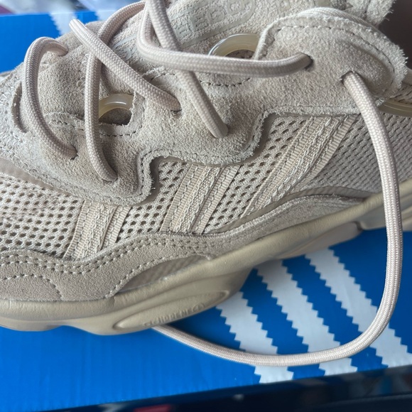 Adidas - Picture 3 of 9